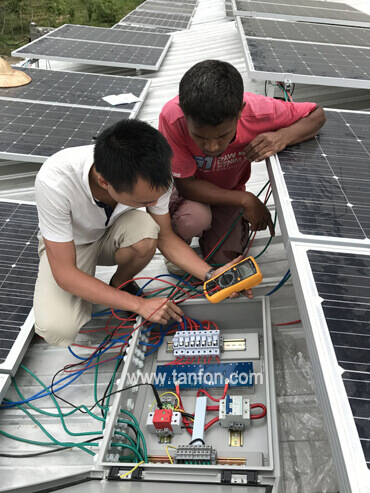 solar panel connection