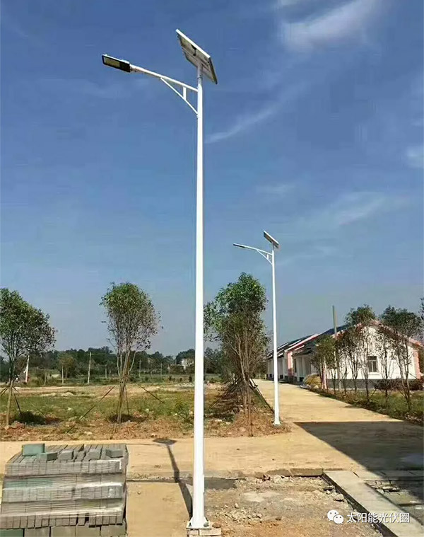 solar street lamp