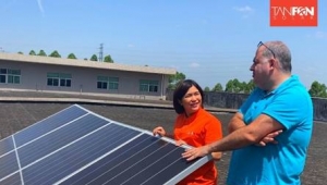 Customers visit Tanfon Solar factory
