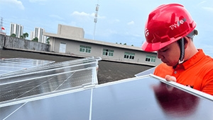 A Guide to Installing Industrial Solar Panels for Businesses