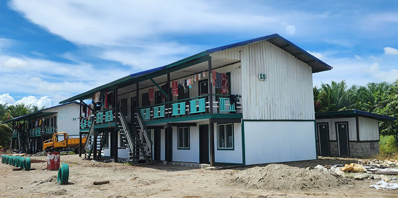 inspects Papua New Guinea solar