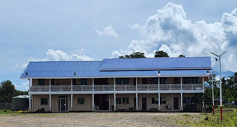 inspects Papua New Guinea solar ESS project